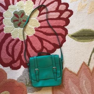 Cross body teal bag w adjustable strap